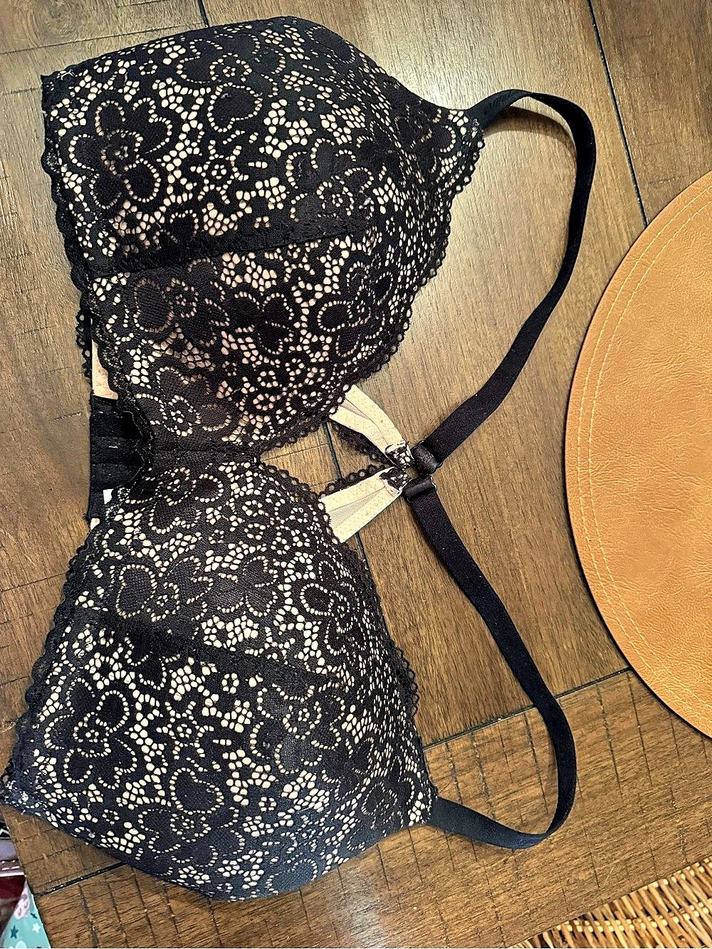 Aerie Floral Lace Bra Size 36D Black & Tan